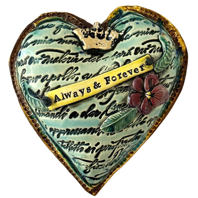 MARIA COUNTS - ALWAYS FOREVER CROWN HEART - CERAMIC - 5 X 1.5 X 3