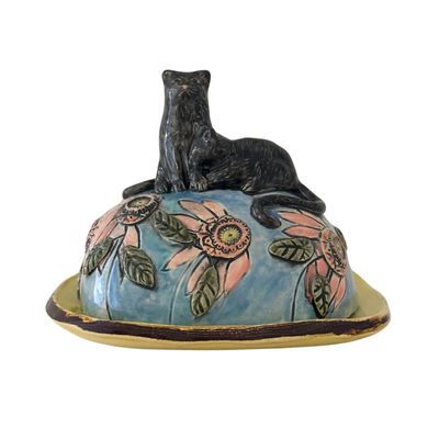 MARIA COUNTS - BUTTER DISH W/ TWO BLACK CATS - CERAMIC - 6 X 5.5 X 5